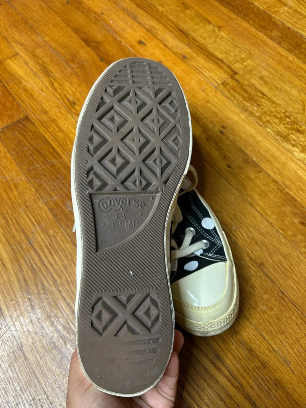 Converse Mens & Women’s Black and White Polka Dot High-Top Sneakers w Red Heart - Picture 4 of 7